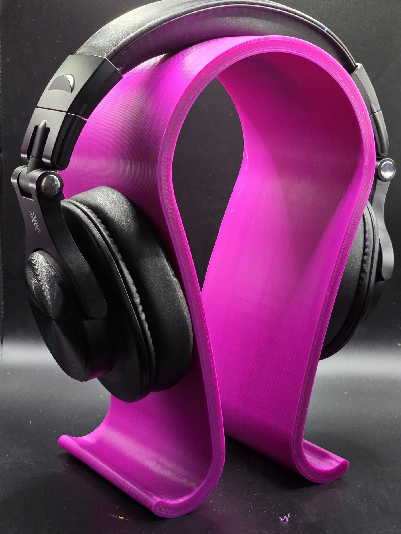 Minimalist 3D Printed Headphone Stand - Stylish Textured Finish, Modern Design, Compact & Durable for Gaming, Office, or Home Use