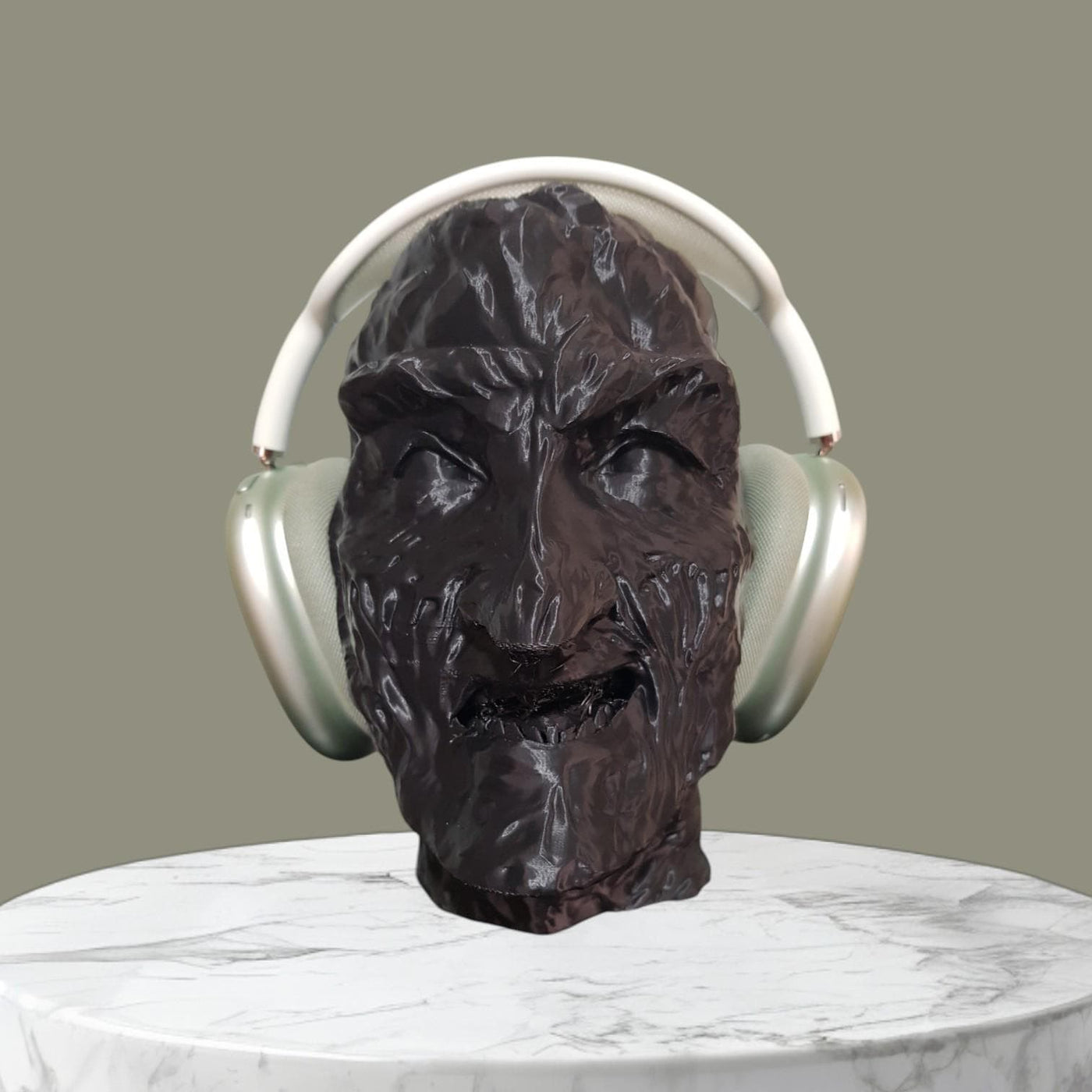Freddy Krueger Headphone Stand, Horror Headset Holder, Gamer Gift, Spooky Room Decor, Office Desk Accessory, Paintable Collectible Bust