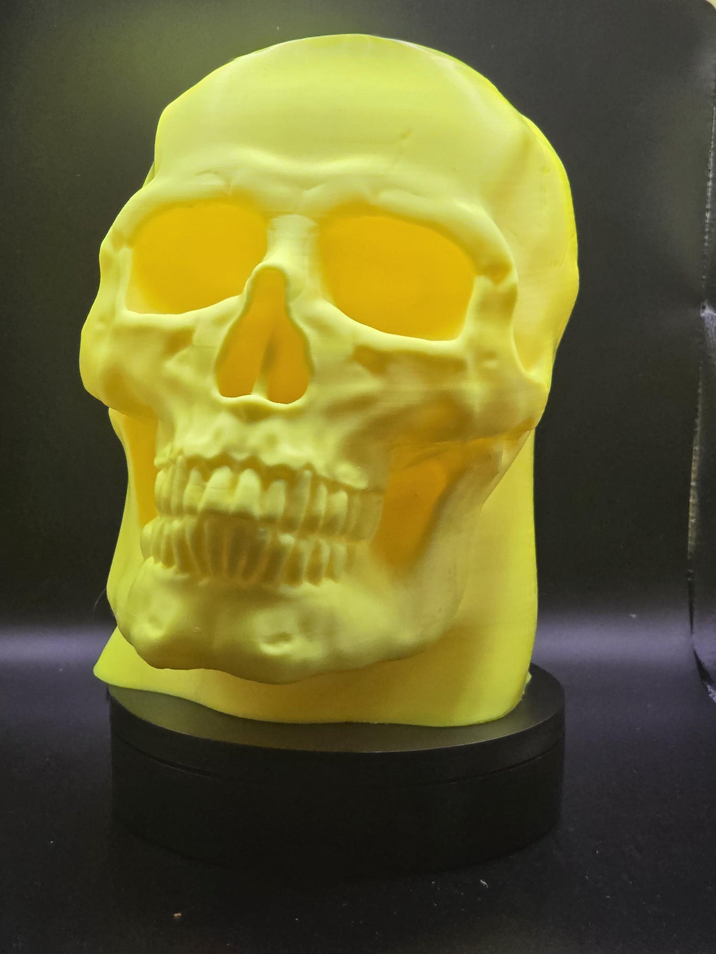3D Printed Skull Headphone Stand - Unique Gothic Desk Accessory for Gamers, Music Lovers, and Spooky Decor Enthusiasts