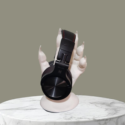 Reptile & Monster Hand Headphone Stand – Dragon Hand Sculpted Display for Headphones