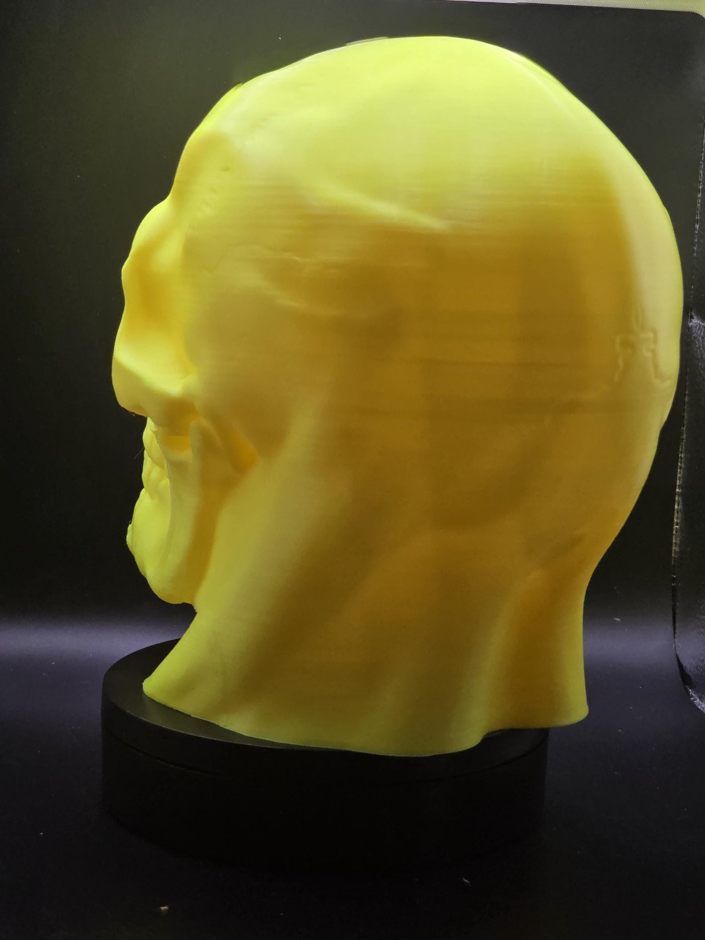 3D Printed Skull Headphone Stand - Unique Gothic Desk Accessory for Gamers, Music Lovers, and Spooky Decor Enthusiasts