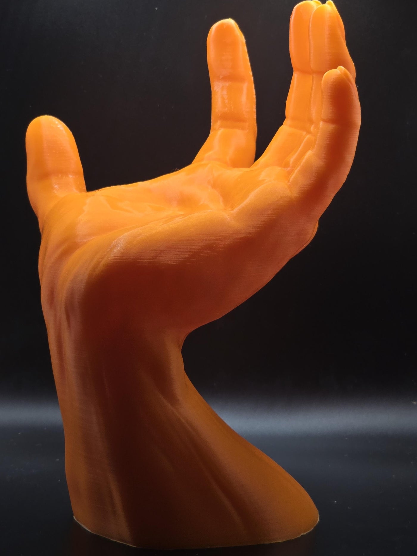 3D Printed Hand Headphone Stand – Unique Headset Holder, Stylish Desktop Accessory, Functional and Durable Gift for Gamers & Music Lovers