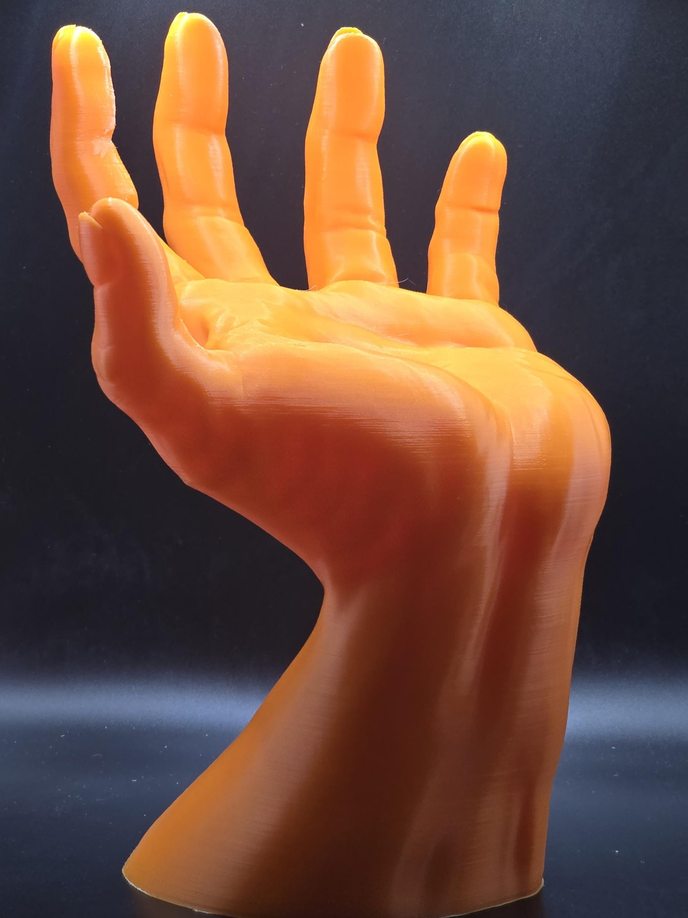 3D Printed Hand Headphone Stand – Unique Headset Holder, Stylish Desktop Accessory, Functional and Durable Gift for Gamers & Music Lovers