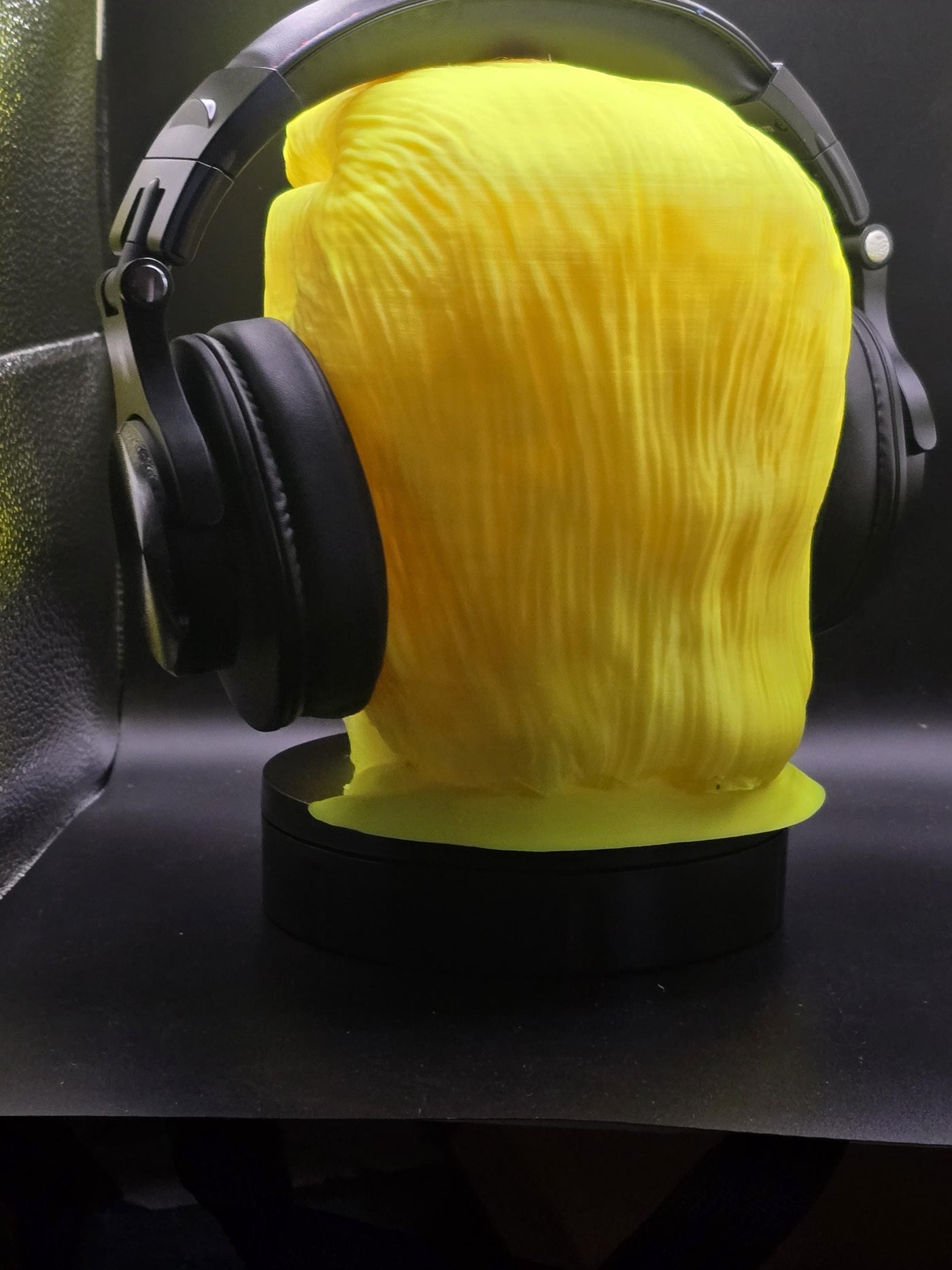 Donald Trump Headphone Stand, 3D Printed Headset Holder, Fun and Unique Desk Accessory, Gift for Gamers & Trump Fans, Organizer