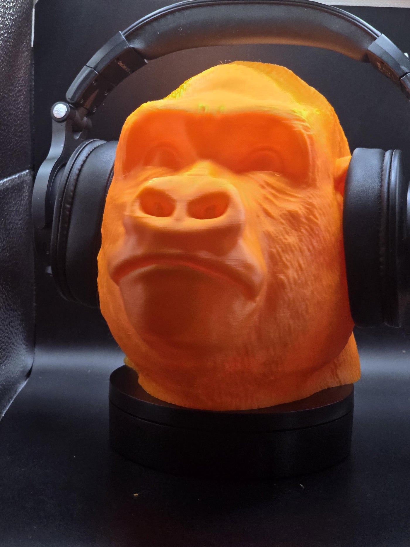 Gorilla Head Headphone Stand – Unique 3D Printed Holder for Gaming, Desk, or Office | Fun & Functional Headset Organizer