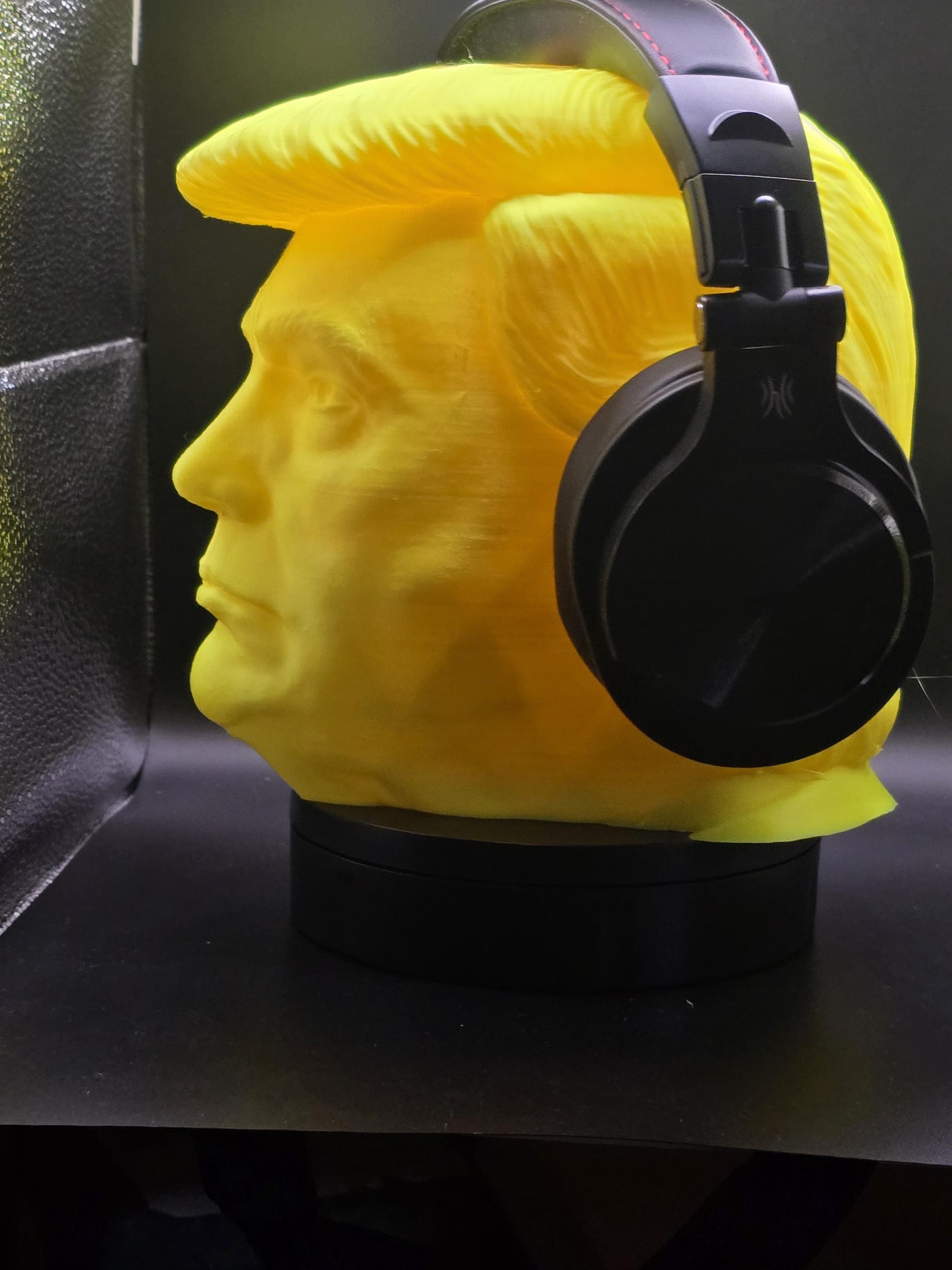 Donald Trump Headphone Stand, 3D Printed Headset Holder, Fun and Unique Desk Accessory, Gift for Gamers & Trump Fans, Organizer